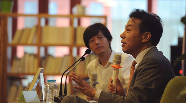 唐駿攜新書《重新出發(fā)》出席讀者見(jiàn)面會(huì)并接受新華網(wǎng)專訪［視頻］