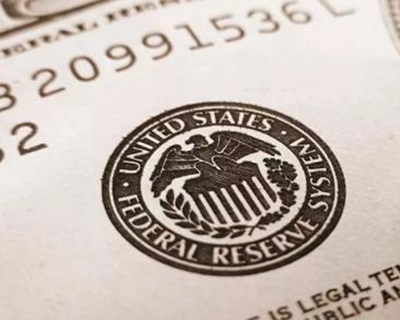 【財(cái)經(jīng)翻譯官】美聯(lián)儲的&ldquo;零息+量寬&rdquo;意味著什么？