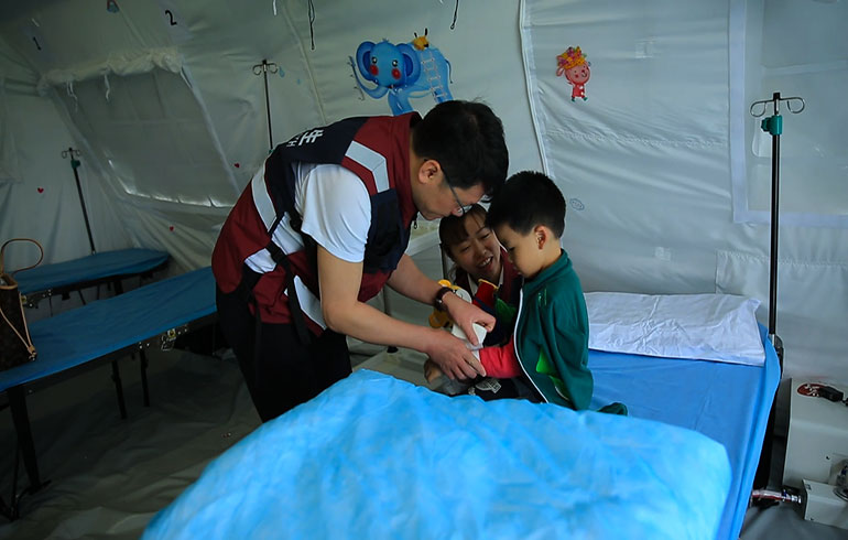 致敬偉大改革｜對話40年，講述身邊的健康故事（第十四集）&mdash;&mdash;白衣衛士：與時間賽跑