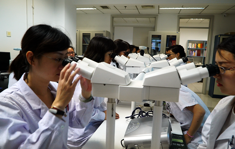 致敬偉大改革｜對話40年，講述身邊的健康故事（第三十三集）&mdash;&mdash;好醫生是這樣煉成的