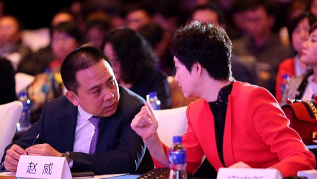 華夏幸福產業發展集團總裁趙威、《英才》雜志社社長宋立新現場交流