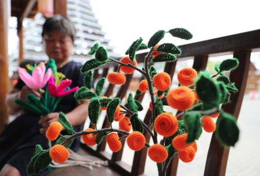 撐起防貧傘，擋住風和雨