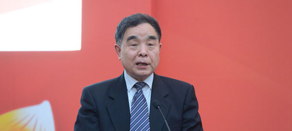 全國人大教科文衛(wèi)委員會(huì)主任委員、清華大學(xué)新聞出版學(xué)院院長(zhǎng)柳斌杰致辭