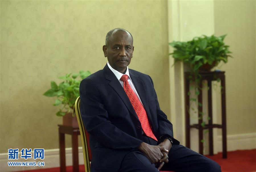 （圖文互動(dòng)）（2）中國發(fā)展進(jìn)入新時(shí)代&mdash;&mdash;9名外籍語言專家眼中的十九大報(bào)告