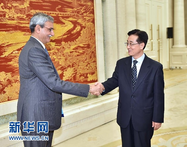 5月9日，中共中央書記處書記、中央紀委副書記趙洪祝在北京會見印度中央監察委員會主席喬杜里。 新華社記者 李濤 攝