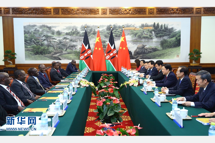 7月6日，國家副主席李源潮在北京會見來華出席生態(tài)文明貴陽國際論壇2016年年會的肯尼亞副總統(tǒng)魯托。 新華社記者 丁海濤 攝