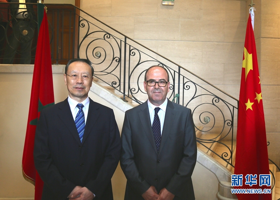 9月19日，在摩洛哥首都拉巴特，中共中央書記處書記、全國(guó)政協(xié)副主席杜青林（左）會(huì)見摩洛哥參議長(zhǎng)本希馬。應(yīng)摩洛哥參議院邀請(qǐng)，中共中央書記處書記、全國(guó)政協(xié)副主席杜青林于18日至20日率中共代表團(tuán)訪摩，分別會(huì)見政府首腦本&middot;基蘭、參議長(zhǎng)本希馬、真實(shí)性與現(xiàn)代黨總書記奧馬里等。新華社記者劉鍇攝