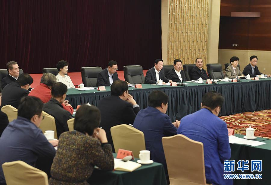 10月10日，在習(xí)近平總書記主持召開文藝工作座談會并發(fā)表重要講話兩周年之際，中宣部在北京召開繁榮文藝創(chuàng)作經(jīng)驗(yàn)交流會。中共中央政治局委員、中央書記處書記、中宣部部長劉奇葆出席會議并講話。新華社記者高潔攝