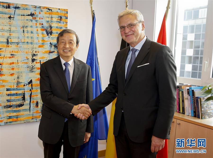 (XHDW)馬凱會(huì)見(jiàn)比利時(shí)副首相兼經(jīng)濟(jì)和就業(yè)大臣佩特斯