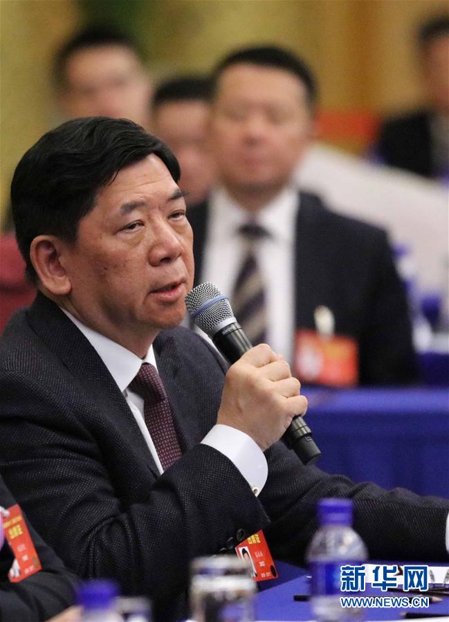 （兩會&middot;快語錄）容永祺委員：粵港澳大灣區城市群建設將有效擴大港澳發展空間