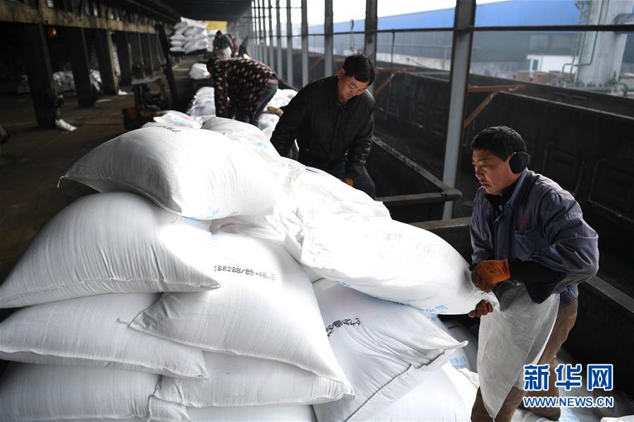 （新春走基層）（5）安徽：農資&ldquo;春運&rdquo;助春耕