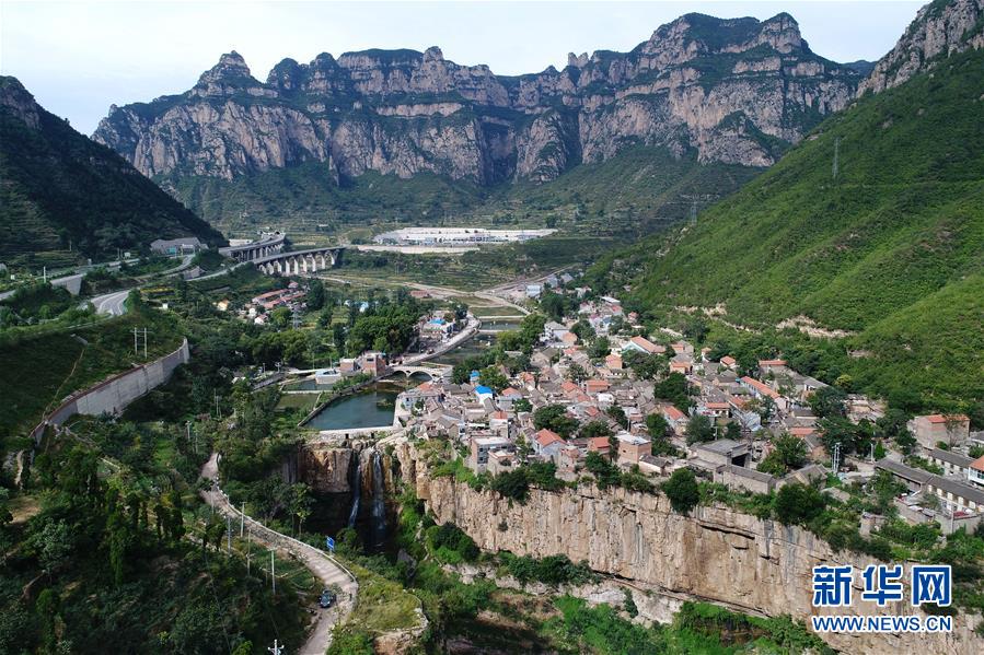 （壯闊東方潮 奮進(jìn)新時(shí)代&mdash;&mdash;慶祝改革開(kāi)放40年）（3）美麗中華大地書寫綠色傳奇