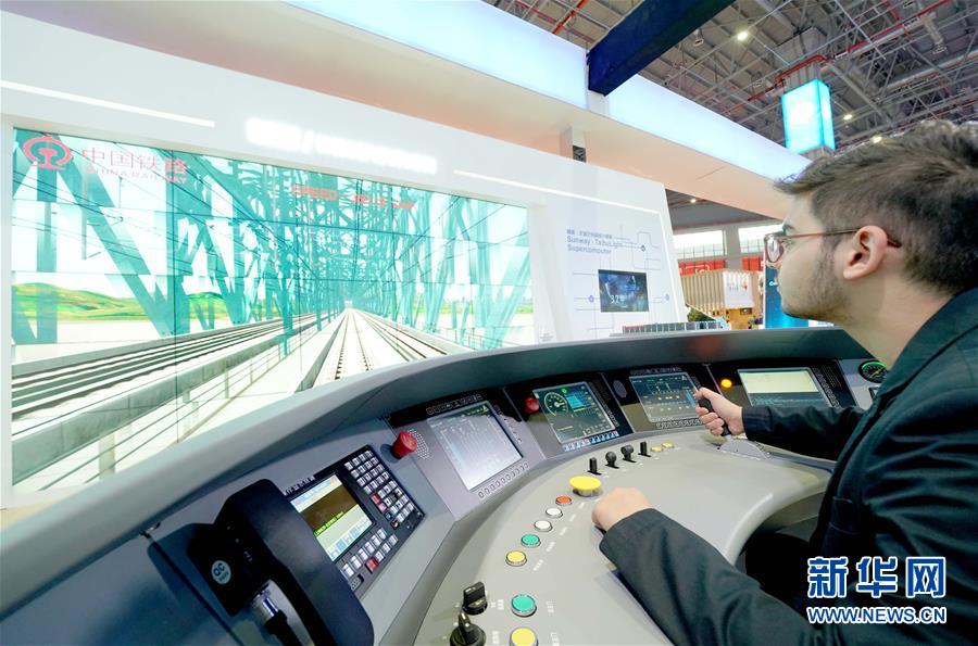 （在習近平新時代中國特色社會主義思想指引下&middot;慶祝改革開放40周年&middot;創新發展）（新華全媒頭條&middot;圖文互動）（10）創新：&ldquo;第一動力&rdquo;的時代答卷