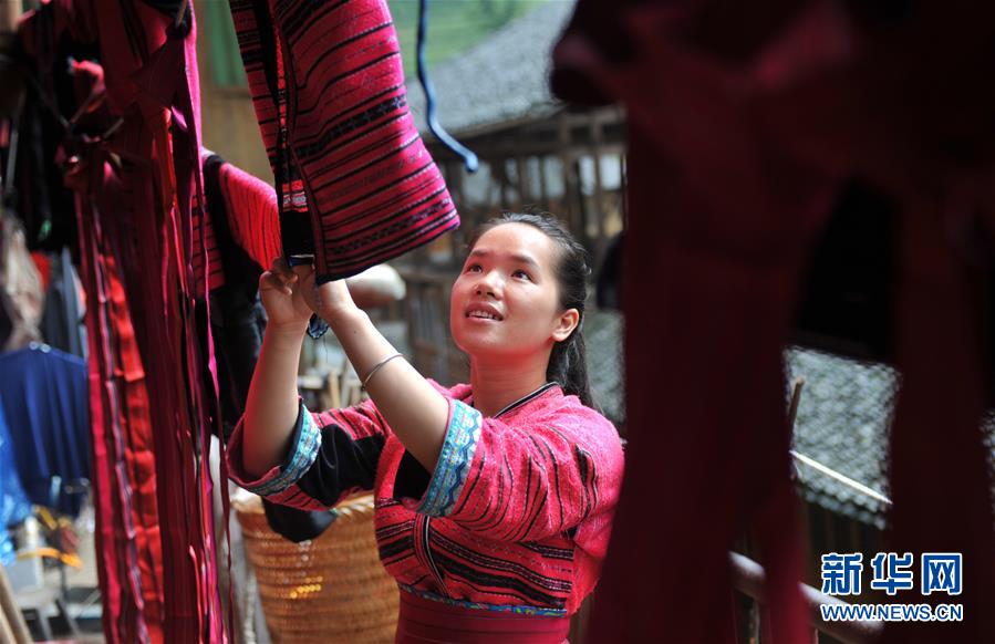 （輝煌60年&middot;壯美新廣西&middot;圖文互動(dòng)）（8）和睦相處一家親 攜手并進(jìn)謀發(fā)展&mdash;&mdash;廣西民族團(tuán)結(jié)發(fā)展觀察