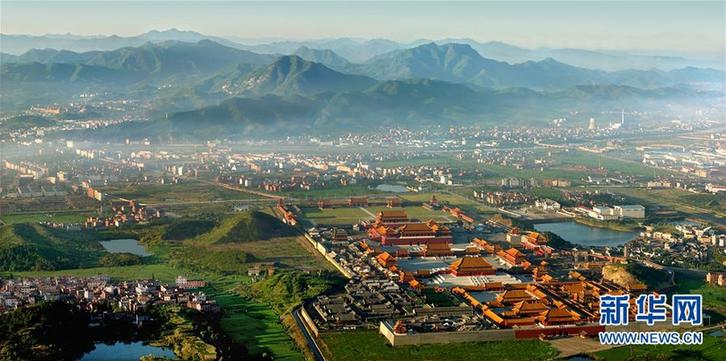 （慶祝改革開放40周年基層行&middot;鄉鎮篇&middot;圖文互動）（1）橫店40年：&ldquo;橫空出世&rdquo;光影間