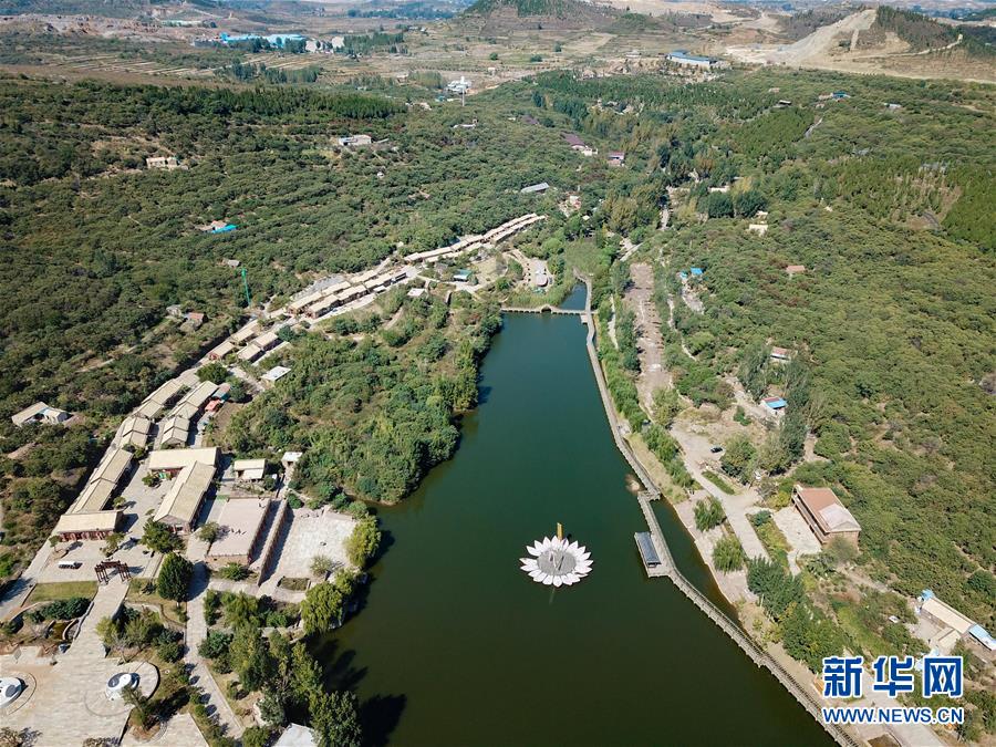 （新華全媒頭條&middot;圖文互動）（10）領(lǐng)航！向著高質(zhì)量發(fā)展堅定前行&mdash;&mdash;以習(xí)近平同志為核心的黨中央引領(lǐng)中國經(jīng)濟(jì)發(fā)展述評