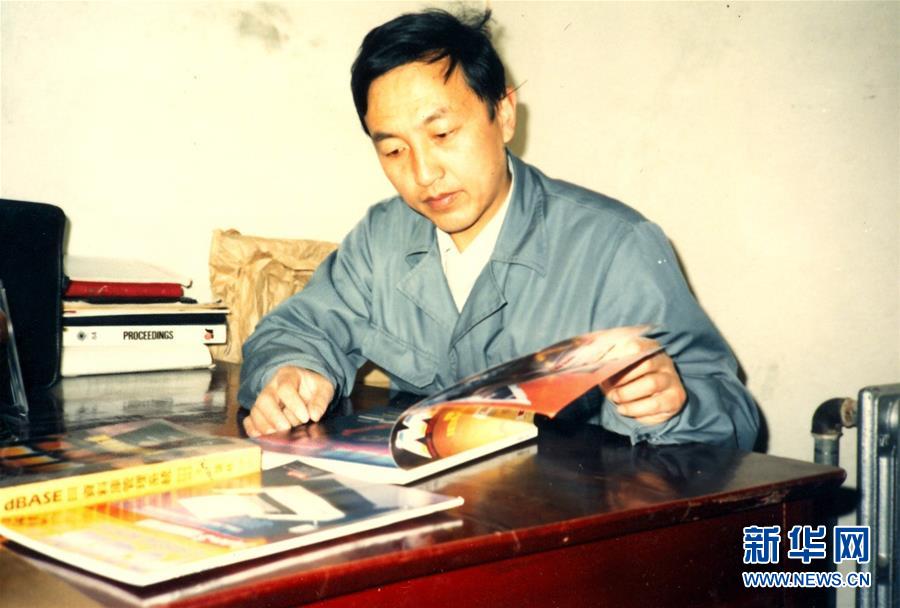 （改革先鋒風采&middot;圖文互動）（3）&ldquo;像勇士一樣往前沖&rdquo;&mdash;&mdash;記&ldquo;科技產業化的先行者&rdquo;柳傳志