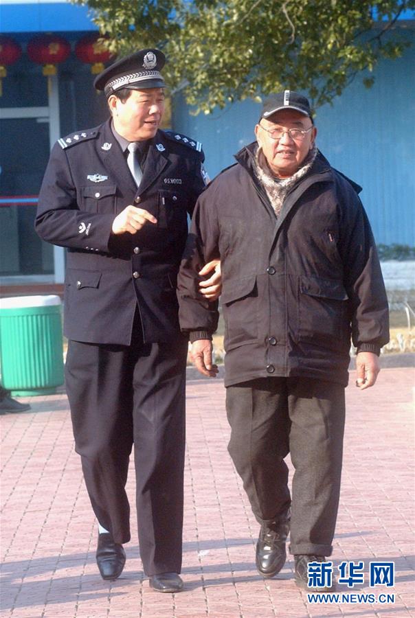 （改革先鋒風(fēng)采&middot;圖文互動）（3）邱娥國：串百家門，認(rèn)百家人，知百家情，辦百家事 