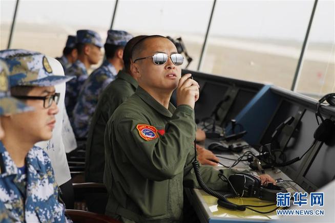 （改革先鋒風采&middot;圖文互動）（1）戴明盟：航母戰斗機英雄試飛員