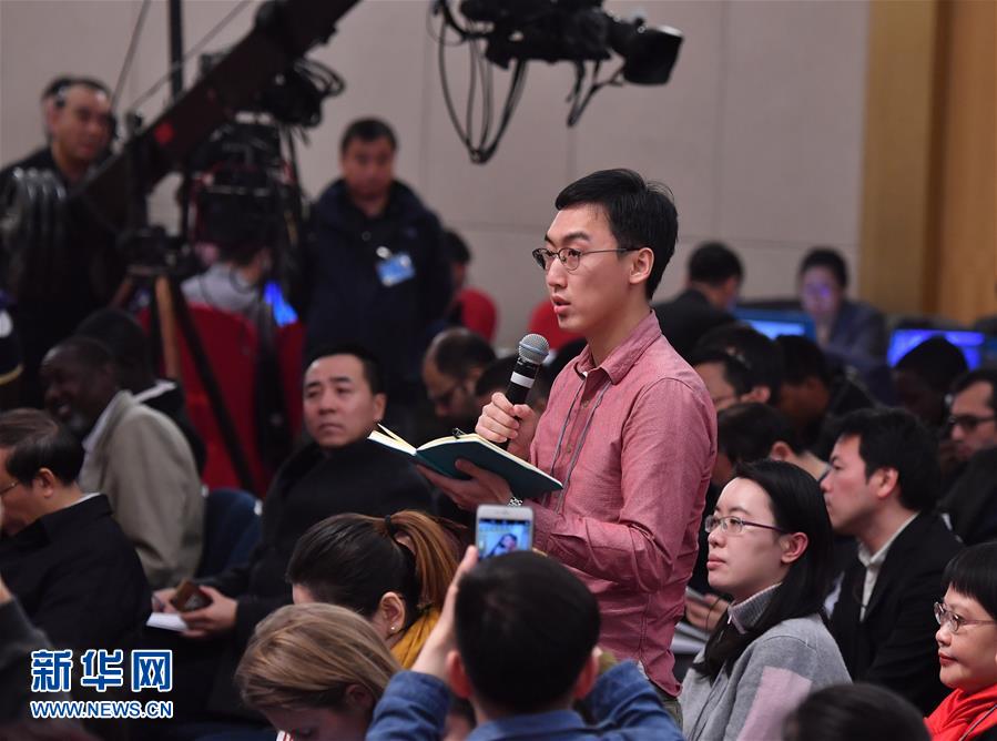 （兩會&middot;XHDW）（3）農業部部長韓長賦等就&ldquo;實施鄉村振興戰略 推動農業轉型升級&rdquo;答記者問