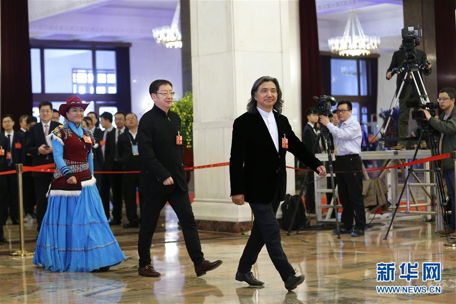 （兩會&middot;XHDW）（3）全國政協委員接受采訪