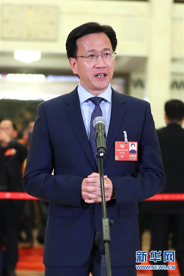 （兩會&middot;XHDW）（8）全國政協委員接受采訪