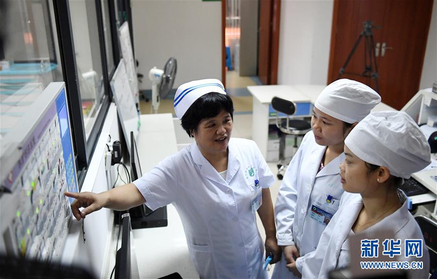 （兩會(huì)&middot;基層委員履職故事）（5）全國(guó)政協(xié)委員杜麗群：重視傳染病防治專(zhuān)業(yè)人才隊(duì)伍建設(shè)