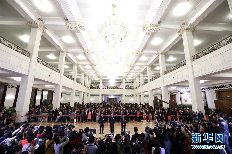 （兩會&middot;XHDW）（5）全國政協委員接受采訪