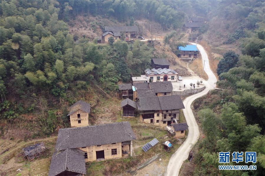 （新春走基層&middot;圖文互動(dòng)）（1）6人小山村 小年樂融融