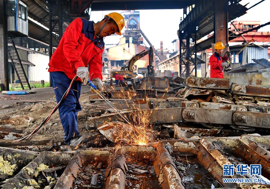 （新華全媒頭條&middot;迎接兩會&middot;經濟特稿&middot;圖文互動）（2）堅定信心 搶抓機遇勇爭先&mdash;&mdash;迎接全國兩會中國經濟系列述評之一