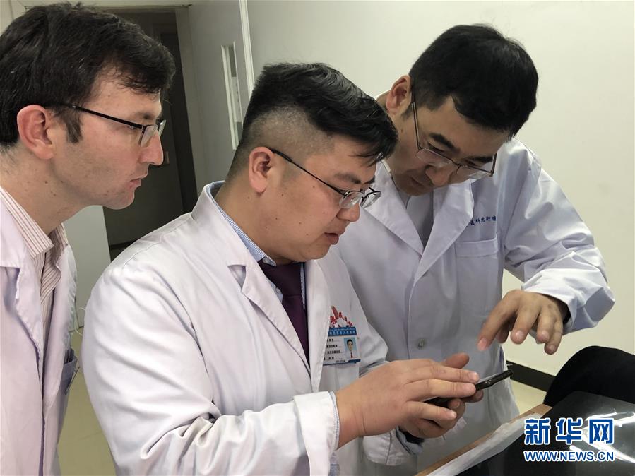 （圖文互動）（4）沙漠邊緣迎來了&ldquo;國家醫療隊&rdquo;