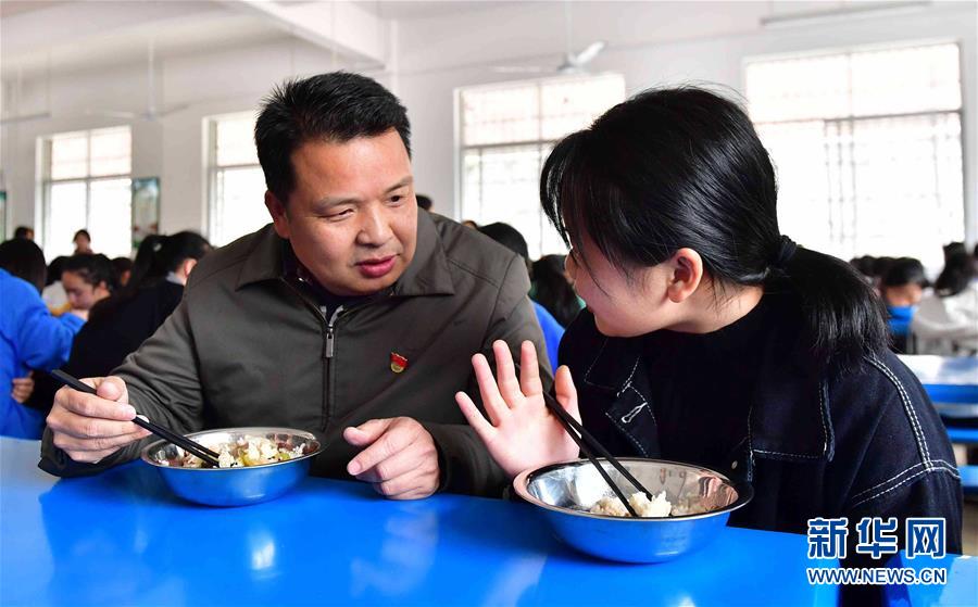 （社會）（2）《學校食品安全與營養健康管理規定》今日施行