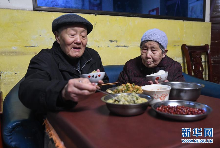 （新華全媒頭條&middot;圖文互動）（5）英雄無言&mdash;&mdash;95歲老黨員張富清的本色人生