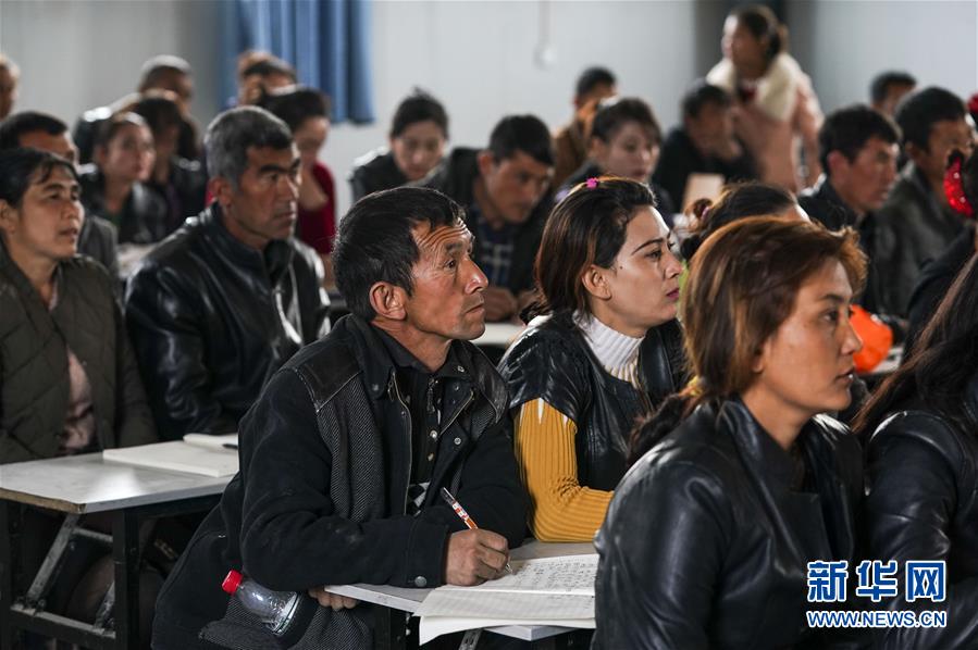 （新華全媒頭條&middot;圖文互動）（7）一步千年，&ldquo;最后的沙漠部落&rdquo;遷入新家園