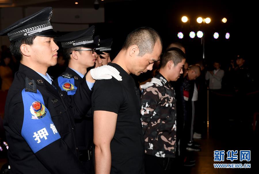 （新華全媒頭條&middot;圖文互動）（2）擔(dān)負(fù)起護(hù)航新時代中國特色社會主義的崇高使命&mdash;&mdash;黨的十八大以來公安工作述評