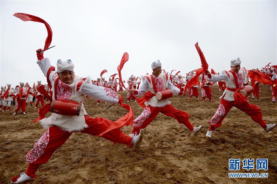 （新華全媒頭條&middot;圖文互動(dòng)）（6）春暉沐浴寶塔山&mdash;&mdash;寫在延安各縣整體脫貧摘帽之際