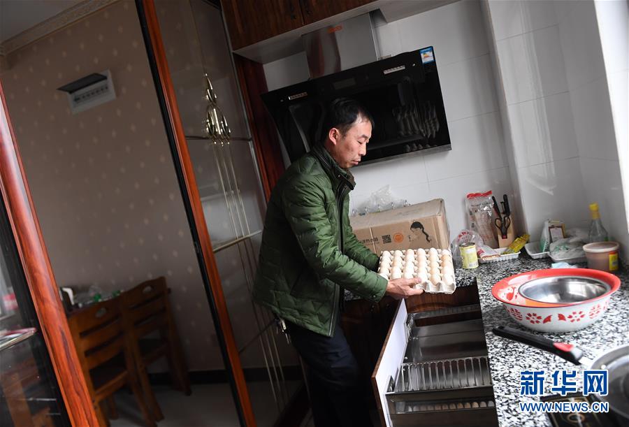 （新華全媒頭條&middot;圖文互動(dòng)）（7）春暉沐浴寶塔山&mdash;&mdash;寫在延安各縣整體脫貧摘帽之際