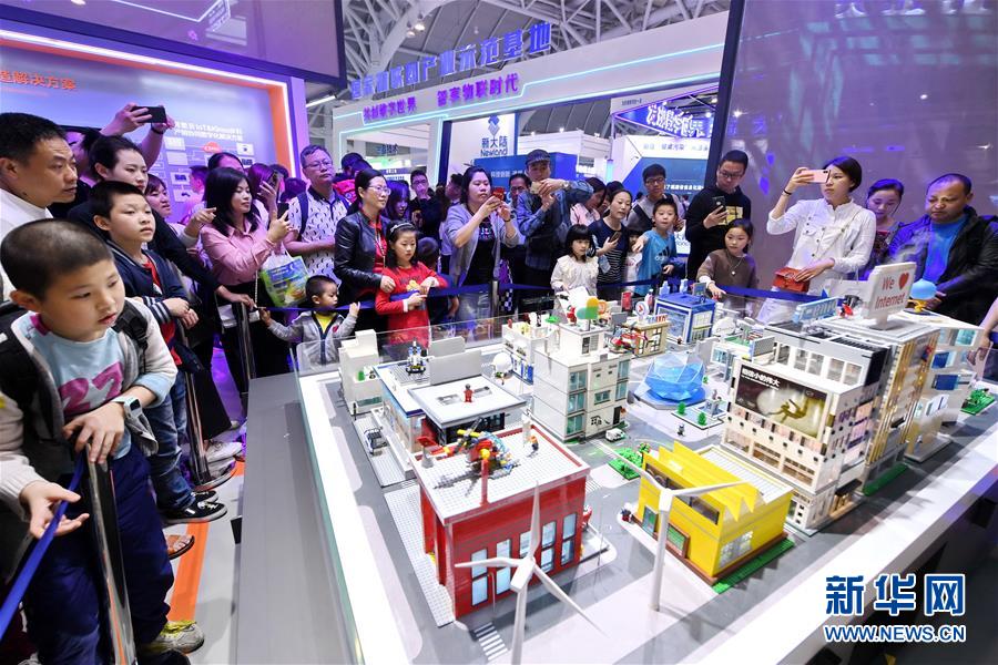 （新華全媒頭條&middot;圖文互動）（3）從&ldquo;數字中國&rdquo;看中國發(fā)展新信號、新亮點、新趨勢