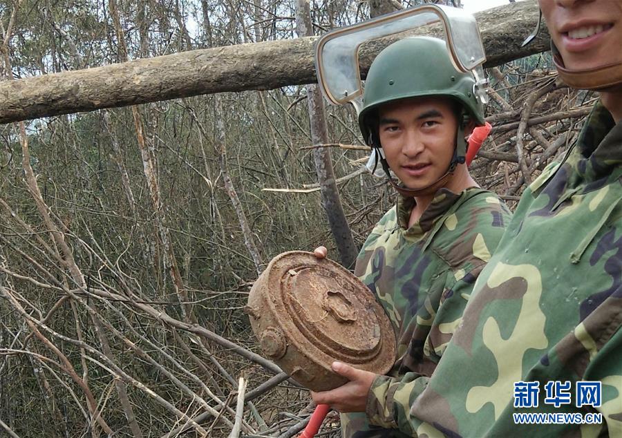 （時(shí)代先鋒&middot;圖文互動）（2）新時(shí)代最可愛的人&mdash;&mdash;記陸軍某掃雷排爆大隊(duì)英雄戰(zhàn)士杜富國