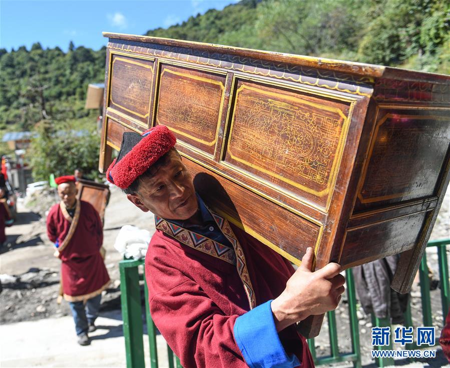 （新華全媒頭條&middot;決戰決勝脫貧攻堅&middot;圖文互動）（10）歷史的決戰　偉大的創舉&mdash;&mdash;&ldquo;世界屋脊&rdquo;上的反貧困奇跡 