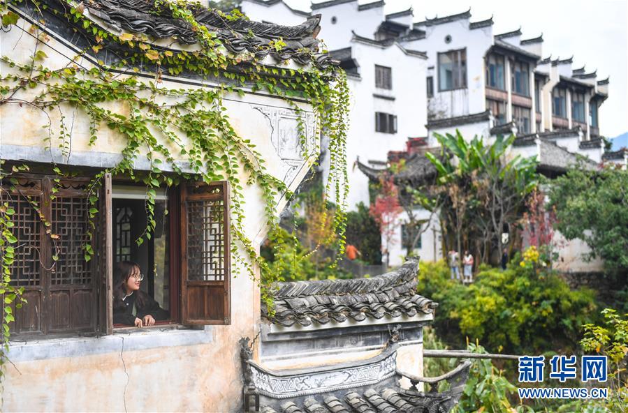 （圖文互動(dòng)）（2）鄉(xiāng)村攝影師、鄉(xiāng)村&ldquo;模特&rdquo;、民宿店主&mdash;&mdash;鄉(xiāng)村旅游推動(dòng)婺源農(nóng)民生活方式發(fā)生新變化