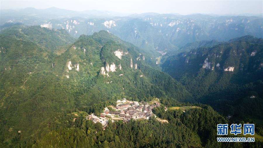 （在習近平新時代中國特色社會主義思想指引下&mdash;&mdash;新時代新作為新篇章&middot;總書記關切脫貧事&middot;圖文互動）（1）精準扶貧：提速脫貧奔小康