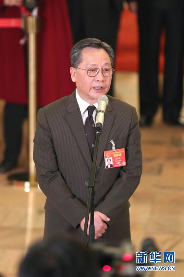 （兩會(huì)&middot;面對(duì)面）（8）全國人大代表接受采訪