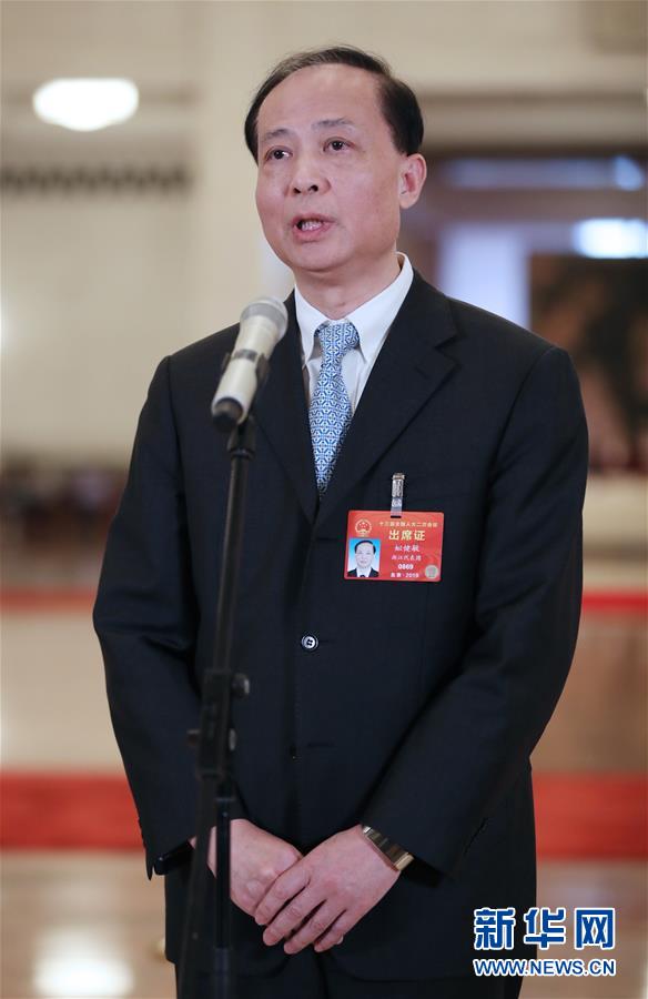 （兩會&middot;面對面）（3）全國人大代表接受采訪