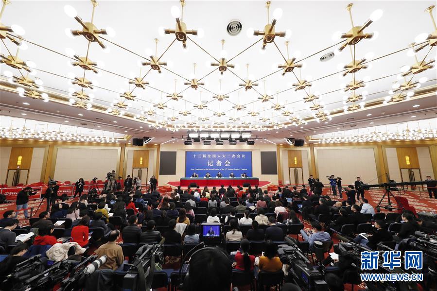 （兩會&middot;XHDW）（4）最高人民法院審判委員會副部級專職委員劉貴祥等就&ldquo;攻堅&lsquo;基本解決執行難&rsquo;&rdquo;答記者問