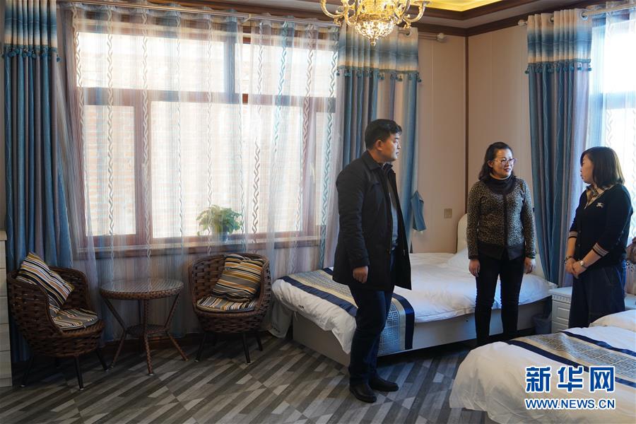 （新春走基層&middot;圖文互動）（2）小鎮里的&ldquo;U盤書記&rdquo;