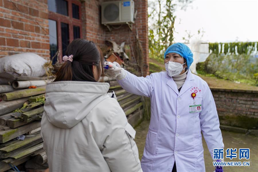 （聚焦疫情防控&middot;圖文互動）（7）一對抗疫夫妻的&ldquo;一線連軸轉&rdquo;