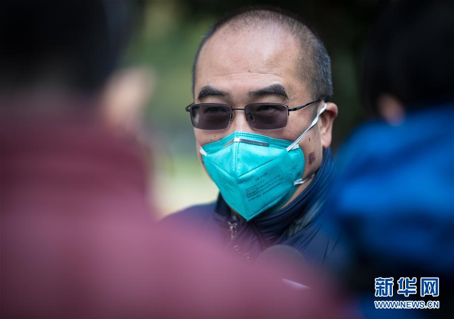（新華全媒頭條&middot;聚焦疫情防控&middot;圖文互動）（7）拼漸凍生命 與疫魔競速&mdash;&mdash;記疫情&ldquo;風(fēng)暴眼&rdquo;中武漢金銀潭醫(yī)院院長張定宇