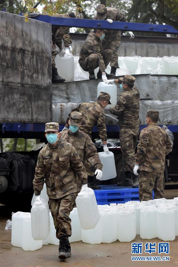 （聚焦疫情防控&middot;圖文互動）（2）邯鄲市愛國擁軍聯合會為武漢火神山醫院捐贈百噸醫用消毒原液