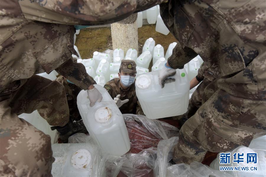 （聚焦疫情防控&middot;圖文互動）（4）邯鄲市愛國擁軍聯合會為武漢火神山醫院捐贈百噸醫用消毒原液